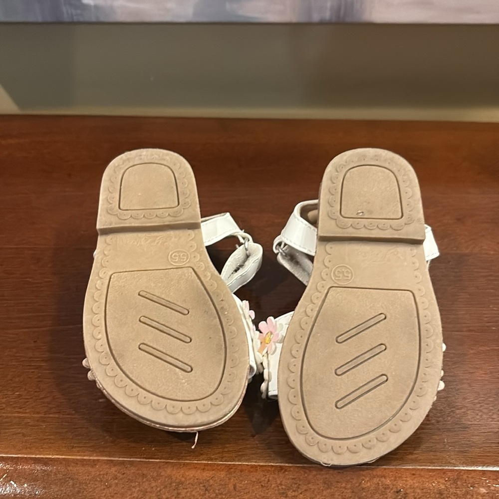 BABY GIRLS CUTE SANDALS - Picture 8 of 12